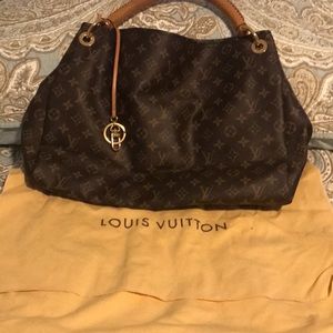 Louis Vuitton Monogram Canvas Artsy MM Hobo Bag